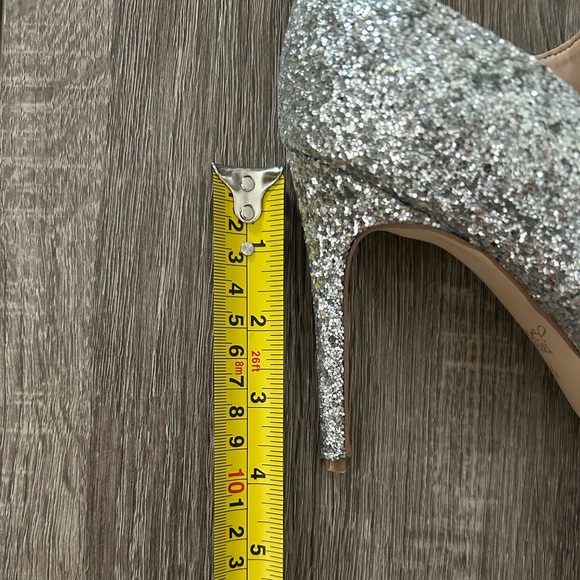 Jewel Badgley Mischka Sparkling Silver Heels, 9,5 - Picture 11 of 12